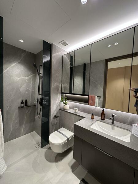 Promenade Peak, 1 Zion Road, Alexandra / Commonwealth, 3 Bedrooms, 1,033 sqft, Condominium For Sale, by Colin Lee, 60171942 - Common Bathroom - PropertyGuru.com.sg