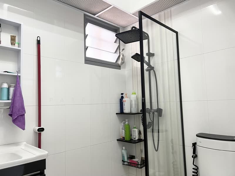 36 Margaret Drive HDB Flat For Sale at S$ 1,530,000 | PropertyGuru Singapore - Bathroom