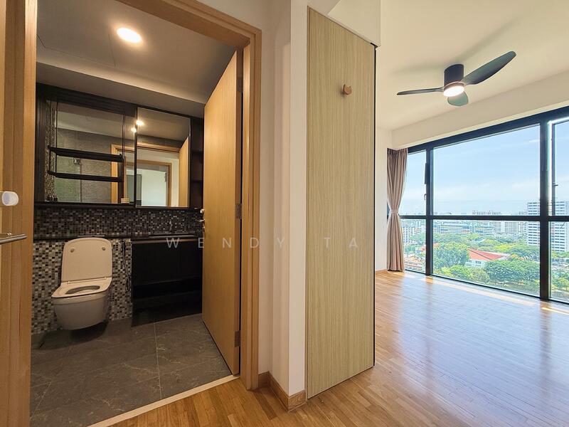 Master Bedrm en-suite 