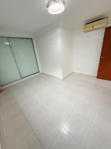 50 Lorong 5 Toa Payoh, 50 Lorong 5 Toa Payoh, 4 Bedrooms, 1,356 sqft, HDB Flat For Sale, by Shirley Zhang, 60172502 - Bedroom 3 - PropertyGuru.com.sg