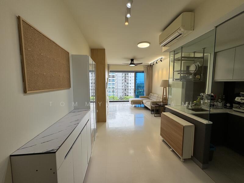 Squarish & Very Spacious Living Room