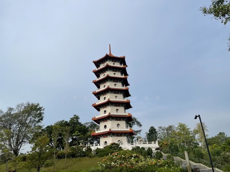 The Mayfair, 1 Jurong East Street 32, 3 Bedrooms, 1,200 sqft, Condominium For Rent, by Fraser Kan, 60172705 - Exterior - PropertyGuru.com.sg