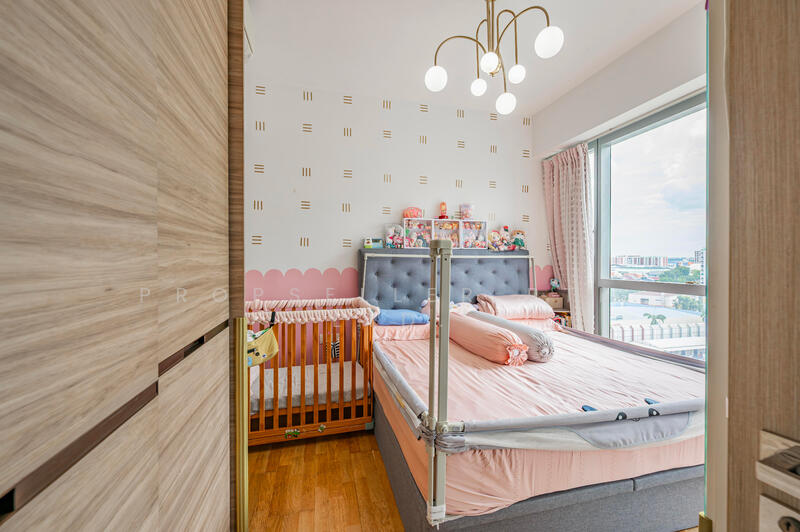 For Sale - Stars of Kovan