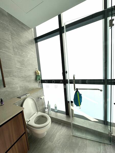 Phoenix Residences, 2-Bedroom Unit for Sale