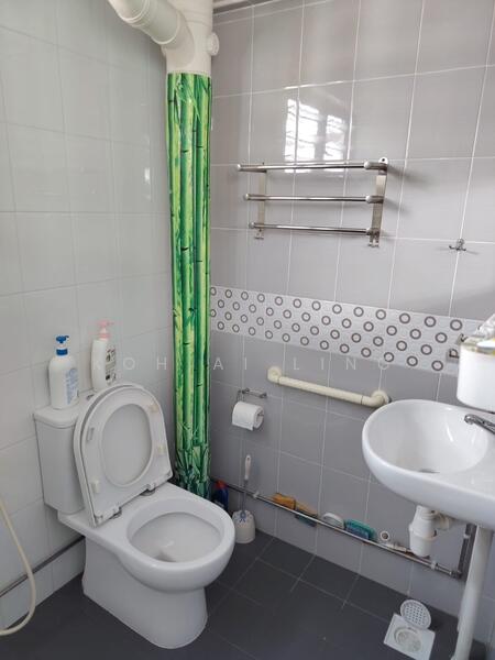 For Rent - 674 Hougang Avenue 8