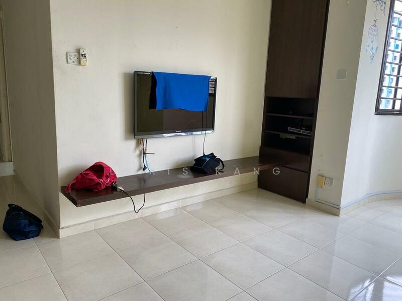 For Rent - 359A Admiralty Drive