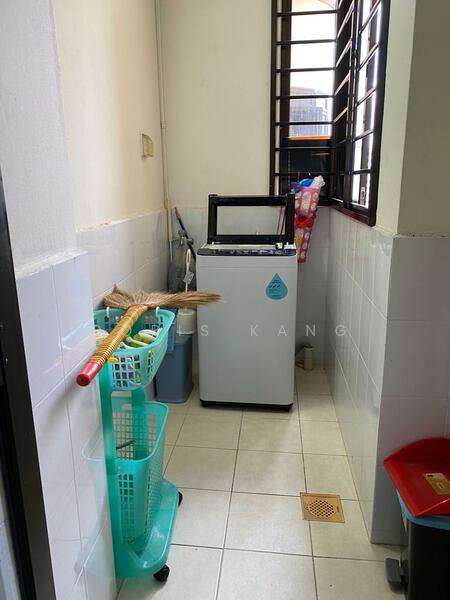 For Rent - 359A Admiralty Drive