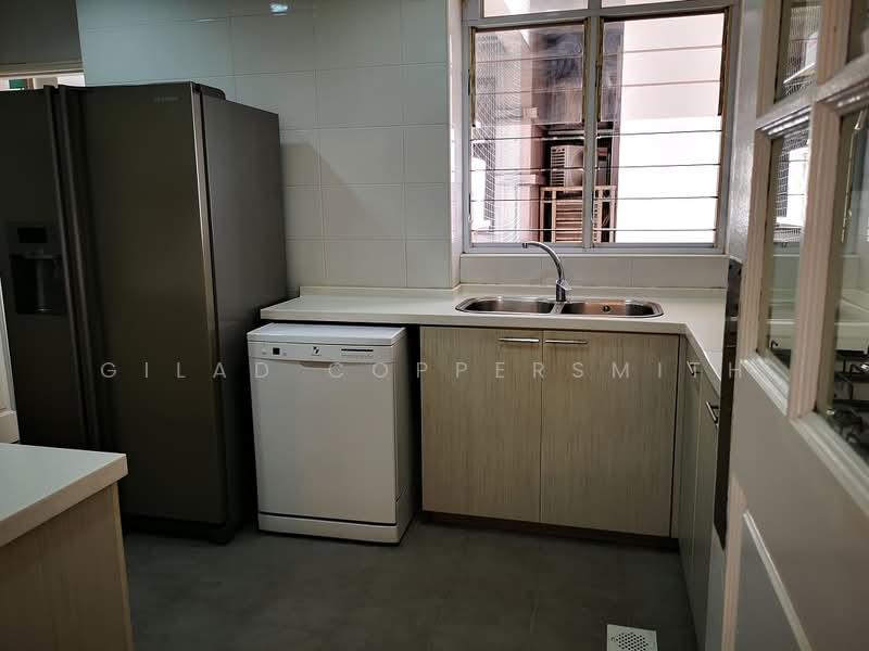 Leonie Condotel, 2 Leonie Hill Road, 4 Bedrooms, 2,568 sqft, Condominium For Rent, by Gilad Coppersmith, 60173009 - Kitchen - PropertyGuru.com.sg