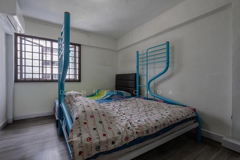 123 Yishun Street 11 HDB Flat For Sale at S$ 480,000 | PropertyGuru Singapore - 2nd Common Bedroom