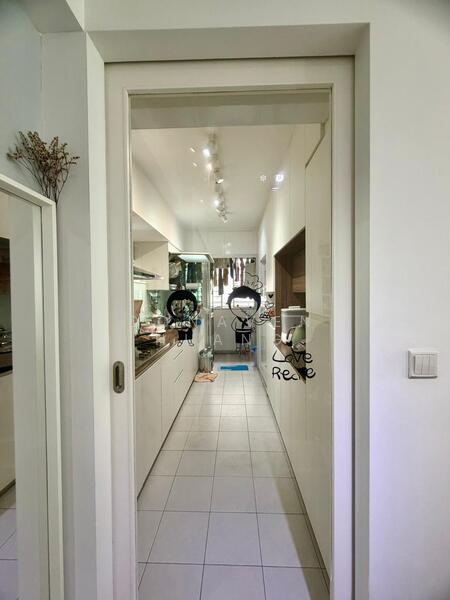 For Rent - 329B Anchorvale Street