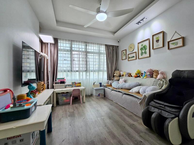 For Rent - 329B Anchorvale Street