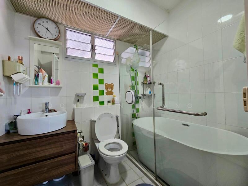 For Rent - 329B Anchorvale Street