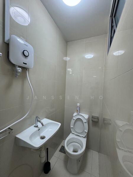 Bedok Residences, 22 Bedok North Drive, Room Rental, 100 sqft, Condominium For Rent, by Janssen Ho, 60173161 - Bathroom - PropertyGuru.com.sg