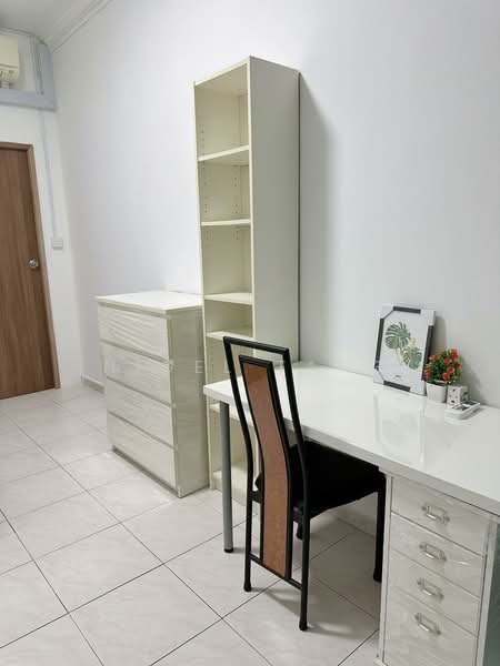 Pasir View Park, 200 Pasir Panjang Road, Room Rental, 120 sqft, Condominium For Rent, by Nigel Tang, 60173190 - Study - PropertyGuru.com.sg