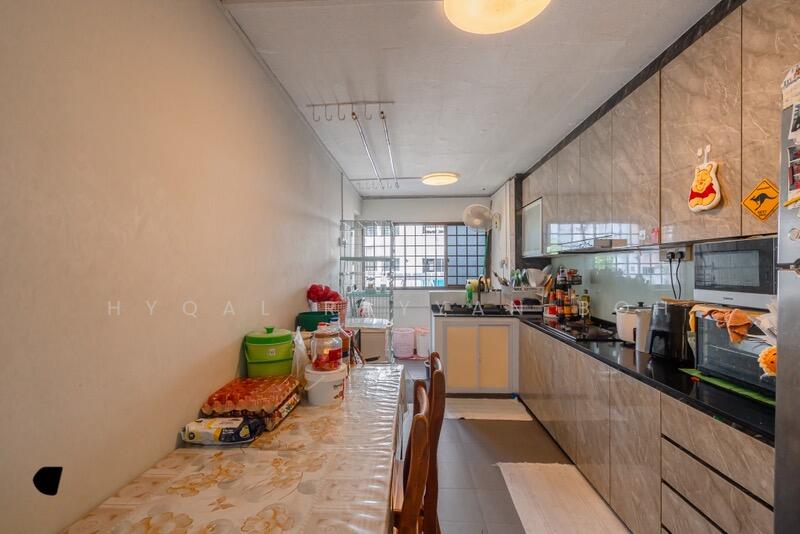 Spacious Kitchen
