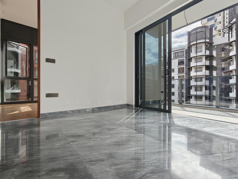 Living towards Master bedroom