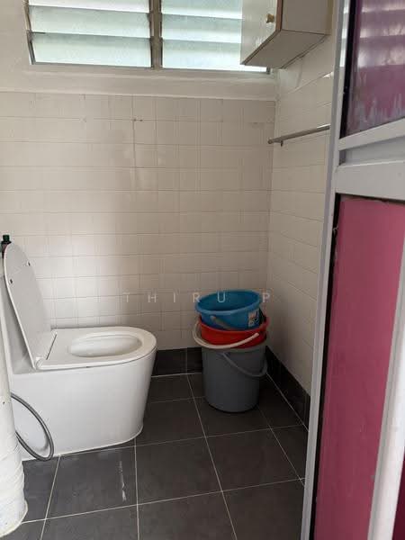 704 Yishun Avenue 5, 704 Yishun Avenue 5, Sembawang / Yishun, 2 Bedrooms, 731 sqft, HDB Flat For Sale, by Thiru P, 60173291 - Bathroom - PropertyGuru.com.sg