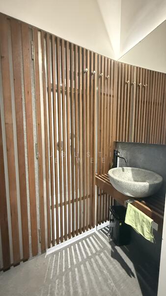 Kampong Glam Shop House, 660 North Bridge Road, 1,800 sqft, Shop / Shophouse For Rent, by Augustine Wee, 60173335 - Bathroom - CommercialGuru.com.sg