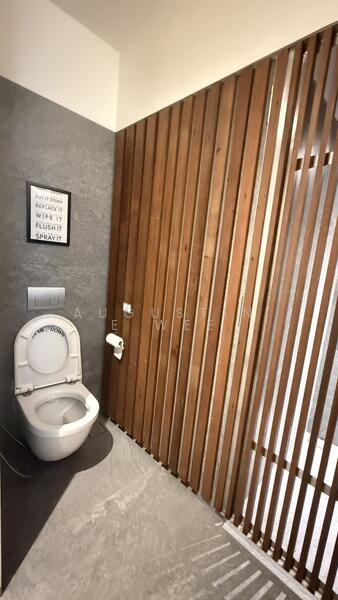 Kampong Glam Shop House, 660 North Bridge Road, 1,800 sqft, Shop / Shophouse For Rent, by Augustine Wee, 60173335 - Bathroom - CommercialGuru.com.sg
