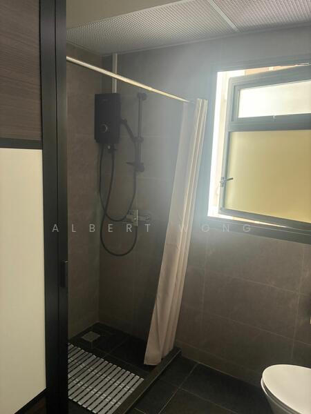 Master Bedroom Toilet 