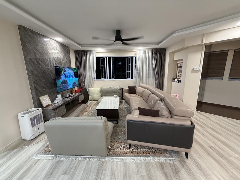 For Sale - 494B Tampines Avenue 9