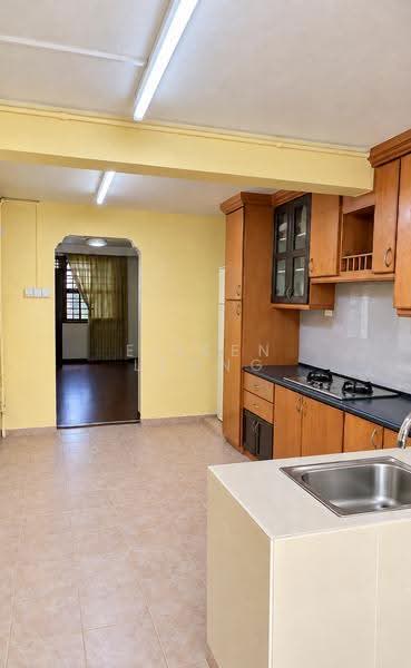 4 Lorong 7 Toa Payoh, 4 Lorong 7 Toa Payoh, Balestier / Toa Payoh, 2 Bedrooms, 732 sqft, HDB Flat For Sale, by Eileen Leong, 60173568 - Kitchen - PropertyGuru.com.sg