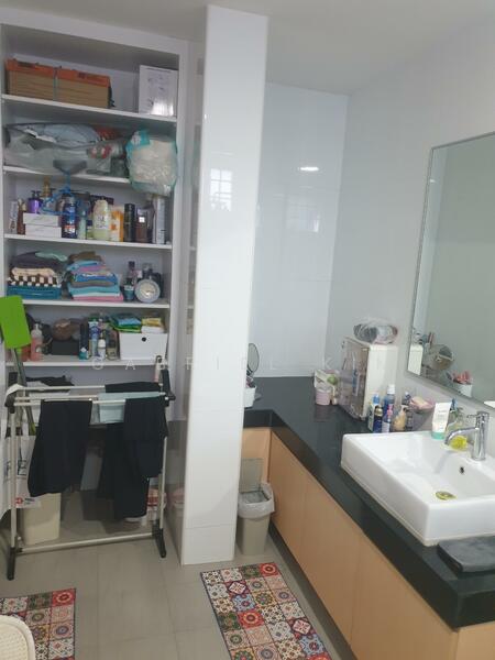 District 20 Upper Thomson / Bishan, Clover Avenue, 4 Bedrooms, 3,800 sqft, Semi-Detached House For Rent, by Gabriel Kim, 60173585 - Bathroom - PropertyGuru.com.sg