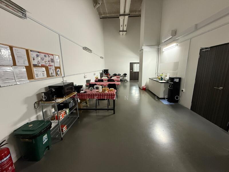7 Buroh Lane Commonwealth Capital Building, 7 Buroh Lane, 2,188 sqft, Light Industrial (B1) For Rent, by Deng Kiang Leo, 60173604 - Pantry (Optional) - CommercialGuru.com.sg