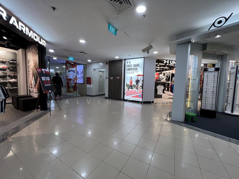 Queensway Shopping Centre, Queensway, 113 sqft, Mall Shop For