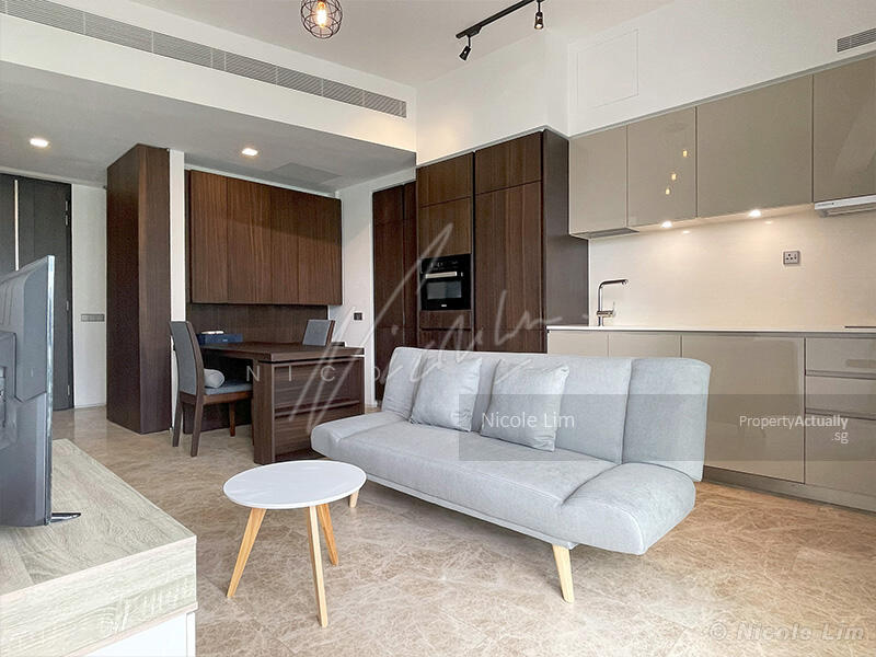 Living / Dining Area & Kitchenette