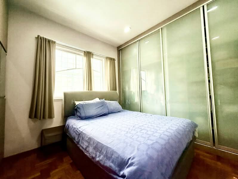 Sunrise Gardens, 51 Sunrise Gardens, 5 Bedrooms, 2,065 sqft, Condominium For Sale, by Sherwin Lim, 60174128 - Bedroom - PropertyGuru.com.sg