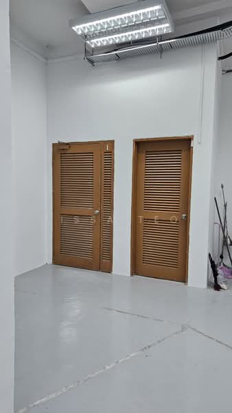 Uni-Tech Centre, 55 Toh Guan Rd East, Boon Lay / Jurong / Tuas, 1,300 sqft, Factory / Workshop (B2) For Rent, by Lissa Teo, 60174184 - CommercialGuru.com.sg