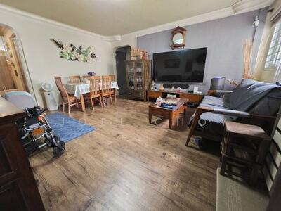 For Sale - 811 Tampines Avenue 4