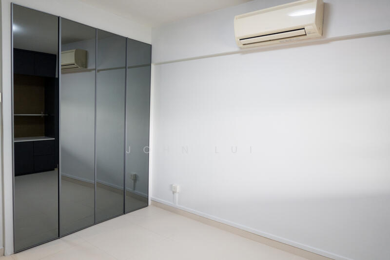 Room 2 w AC and wardrobe
