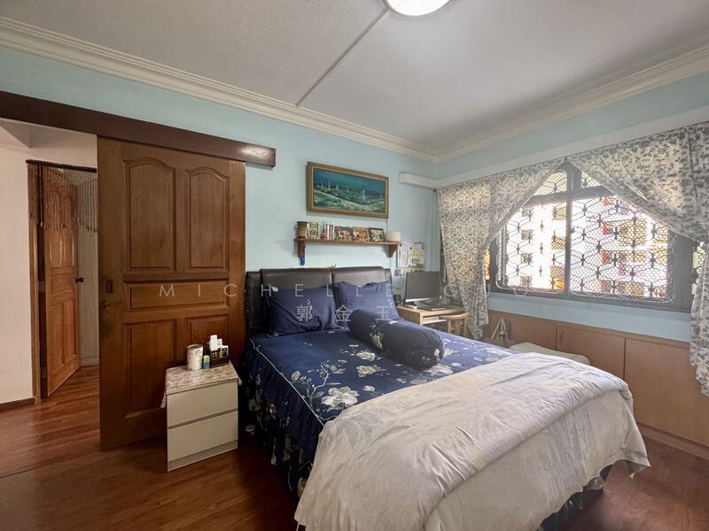 For Sale - 3A Holland Close