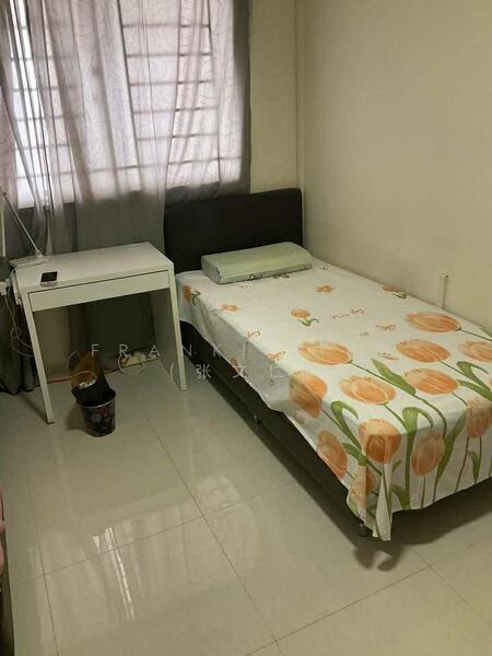 Blk 537