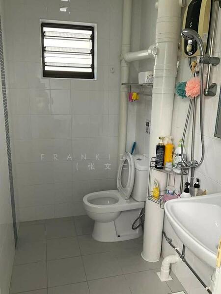 Blk 537