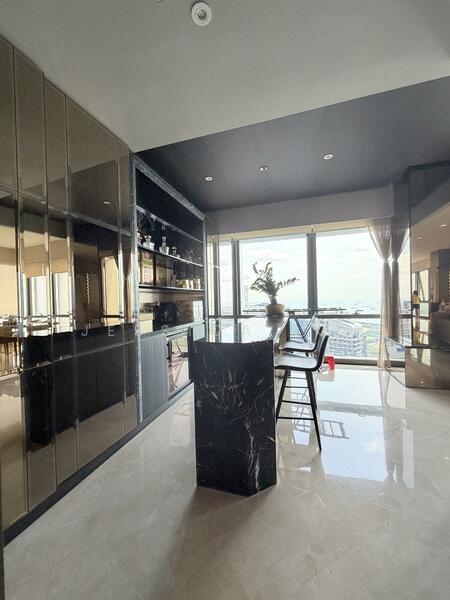 Bar entertainment counter