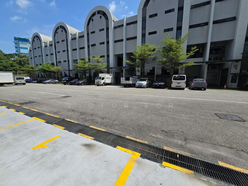 Henderson Industrial Park, 203 Henderson Road, 1,711 sqft, Light Industrial (B1) For Sale, by Victor Koh, 60174575 - Car Park - CommercialGuru.com.sg