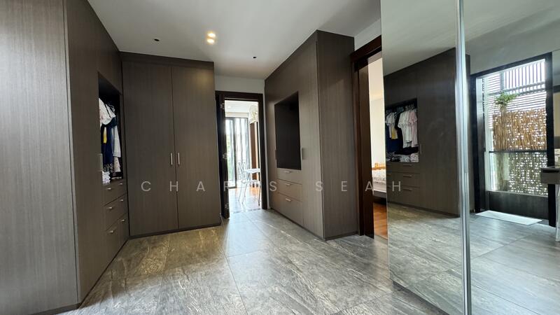 MBR walk in wardrobe