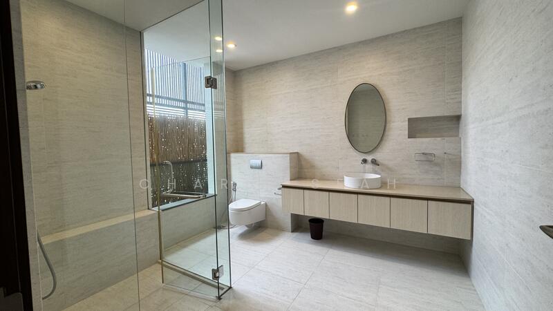 Bedroom 2 ensuite Bathroom