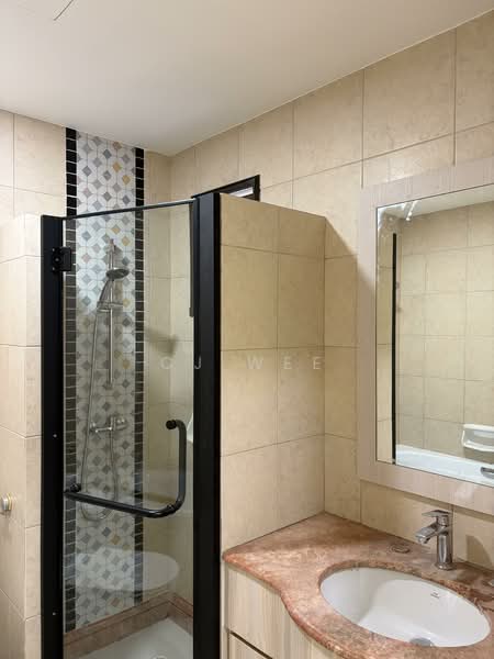 Heritage View, 8 Dover Rise, 2 Bedrooms, 969 sqft, Condominium For Sale, by CJ Wee, 60174663 - Master Bathroom - PropertyGuru.com.sg