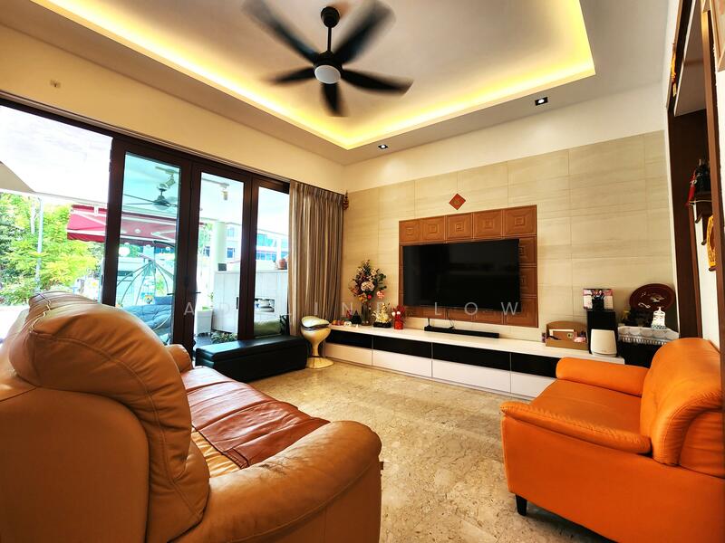 Warm & Welcoming Living Room