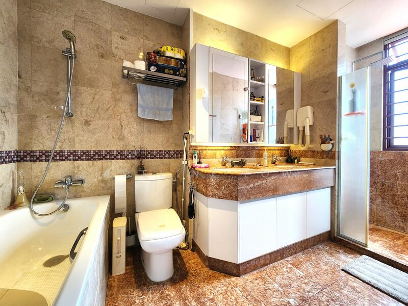 Cozy yet Spacious Master Bath