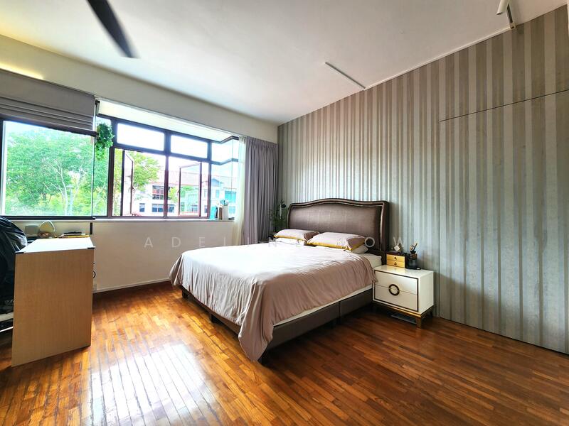 Spacious & Luxurious Master Bedroom