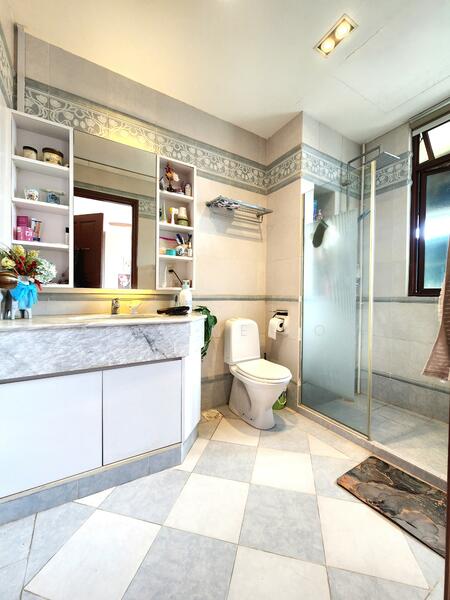 Well Ventilated Junior Master Bath