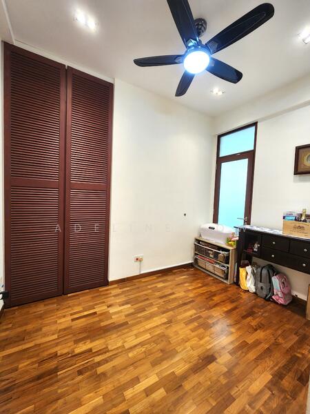 Guest / Granny Bedroom, Level 1