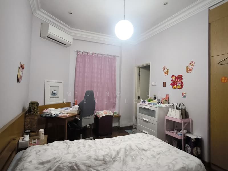 Le Wood Condominium For Sale at S$ 1,685,000 | PropertyGuru Singapore - Bedroom