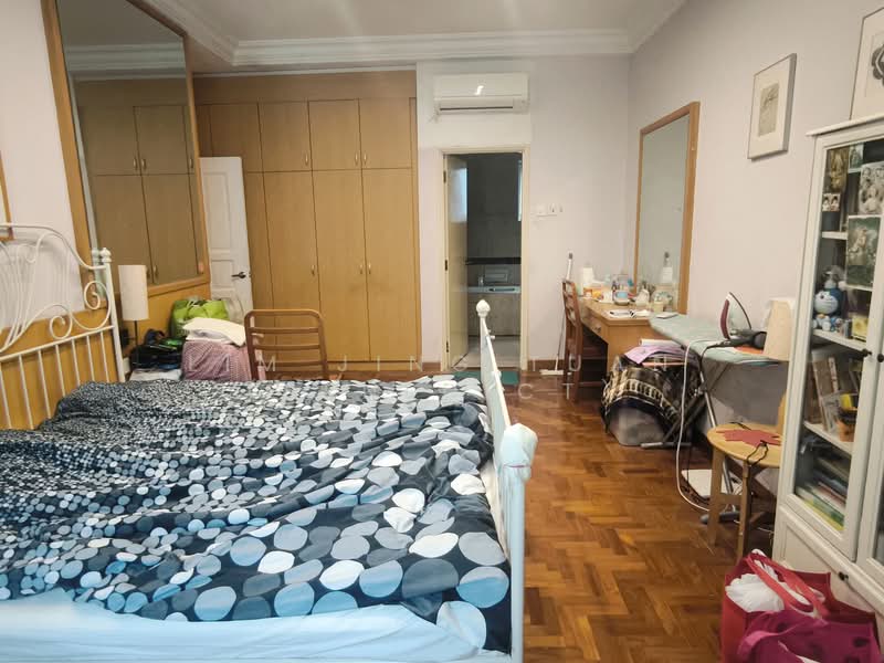 Le Wood Condominium For Sale at S$ 1,685,000 | PropertyGuru Singapore - Bedroom