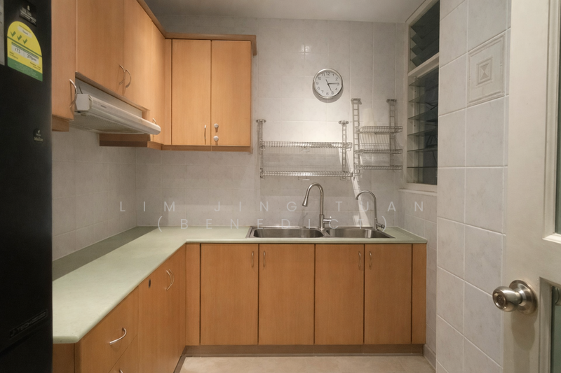 Le Wood, 21 Hindhede Drive, 3 Bedrooms, 1,238 sqft, Condominium For Sale, by Lim Jing Tuan (Benedict), 60174962 - Kitchen - PropertyGuru.com.sg